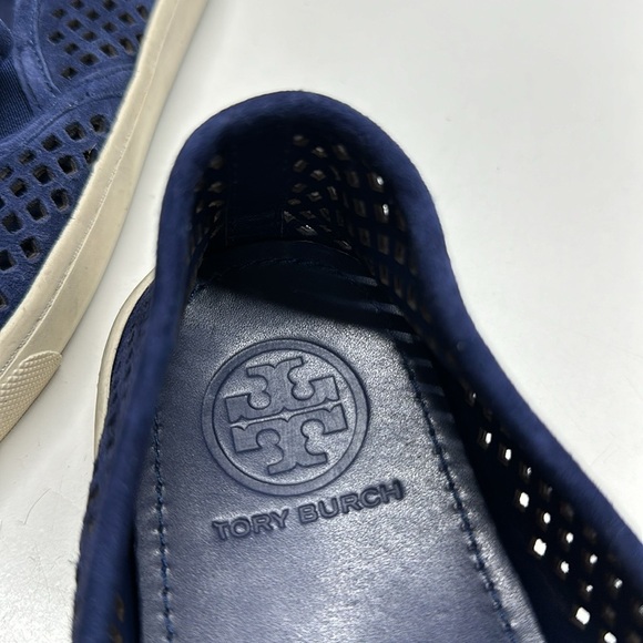 Tory Burch Jesse Sneaker Slip On Perforated Laser Cut Shoes Navy Blue Size 7 - Picture 6 of 9